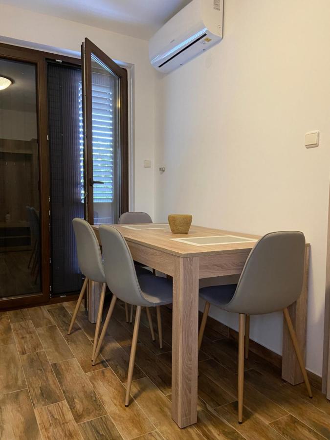 Apartments Simoneta マリンスカ エクステリア 写真