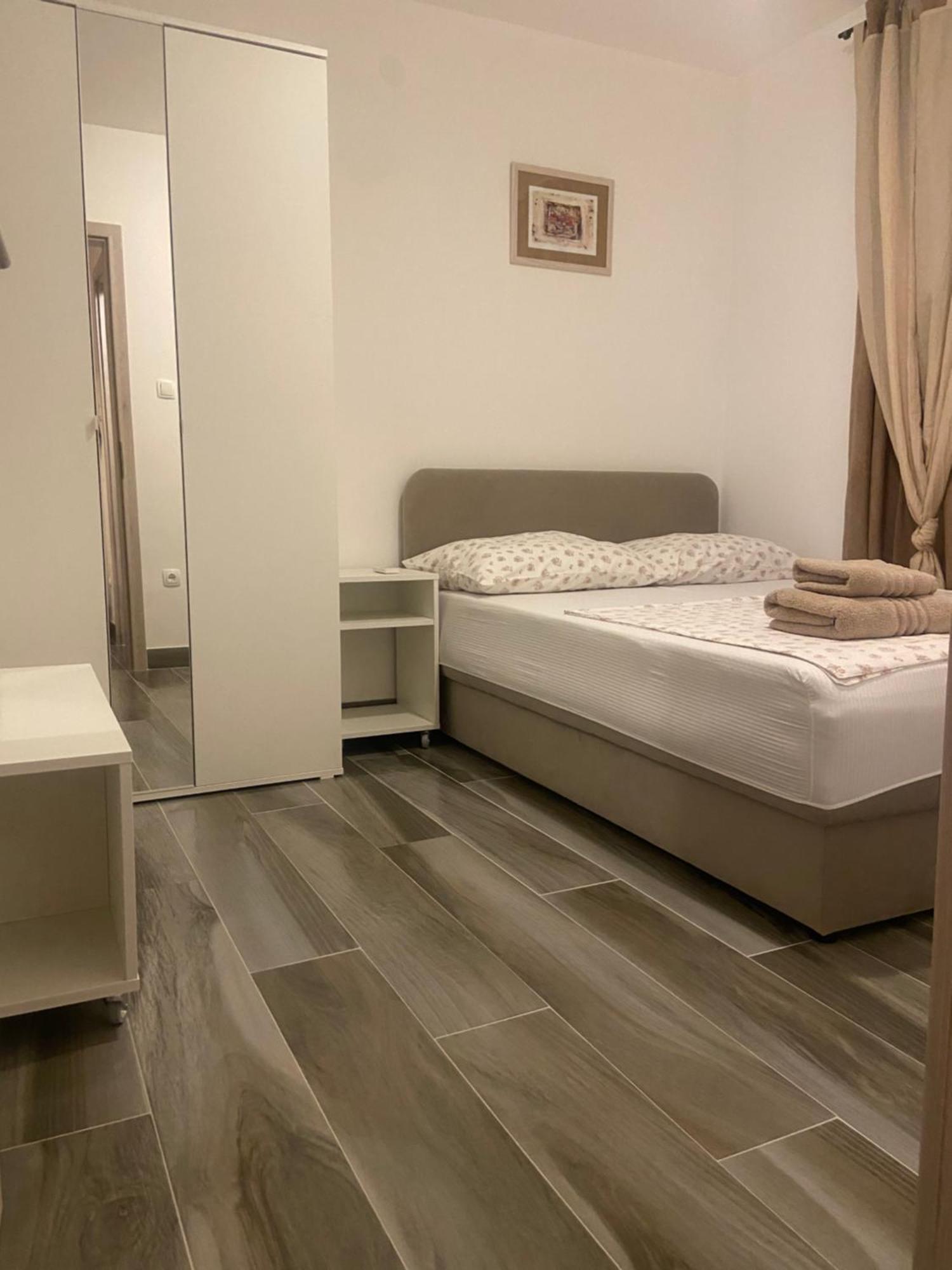 Apartments Simoneta マリンスカ エクステリア 写真