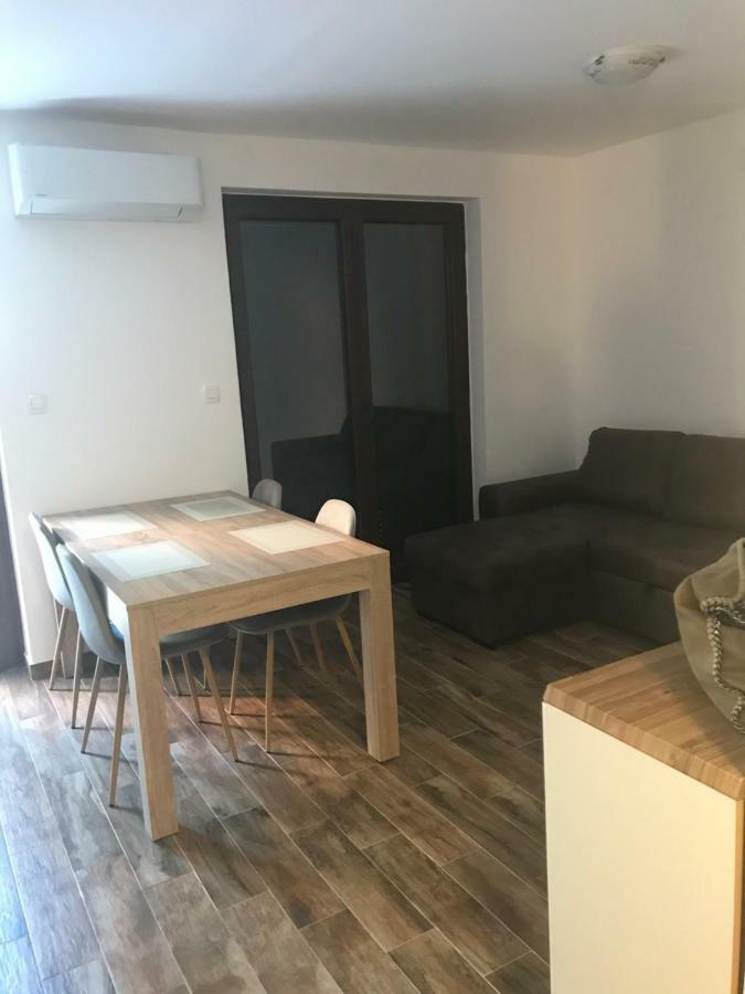 Apartments Simoneta マリンスカ エクステリア 写真